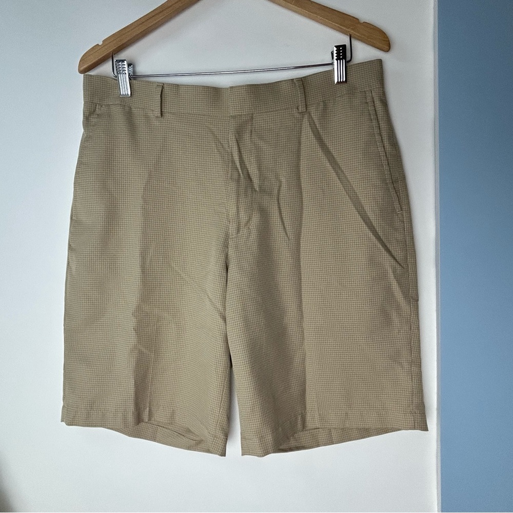 Walter Hagen Beige Golf Shorts‎ Men's W34